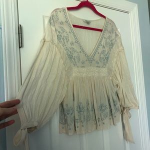 American Eagle boho top.